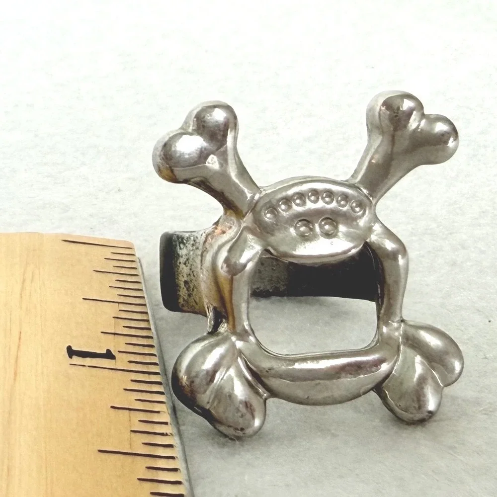 Skull Crossbones Bottle Opener Ring Size 11 Silver Tone Biker Goth Novelty